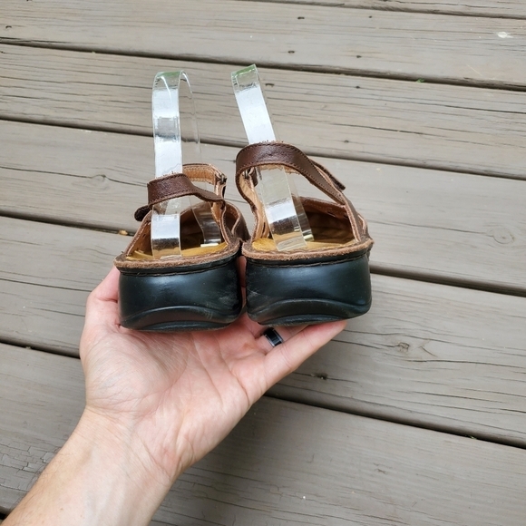Naot Gardenia Brown Leather Cork Sole Mary Jane Slingback Strap Boho Flats 41 - Picture 4 of 9